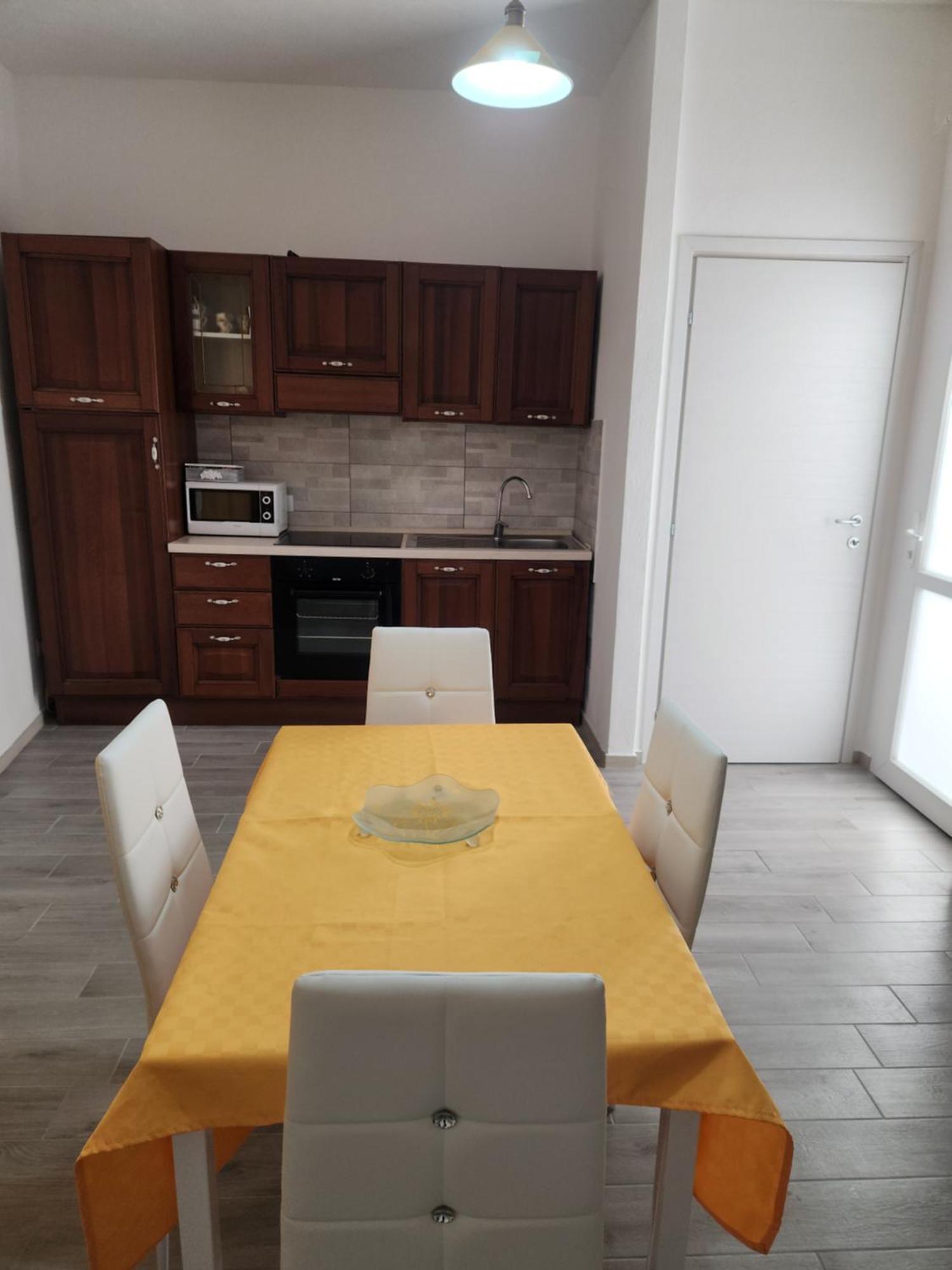 Appartamento Le Rondini Domus De Maria Exterior foto